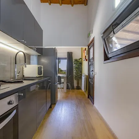 Detached House In Beautiful Quinta - Qa01 Lagos