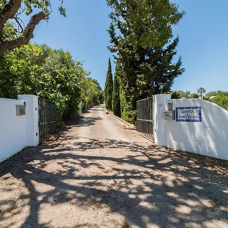 Detached House In Beautiful Quinta - Qa01 *